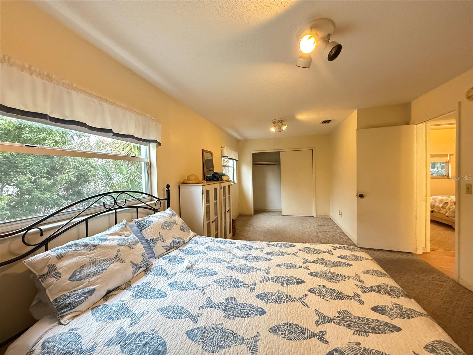 Image 12 of 64 For 622 Goodwin Avenue