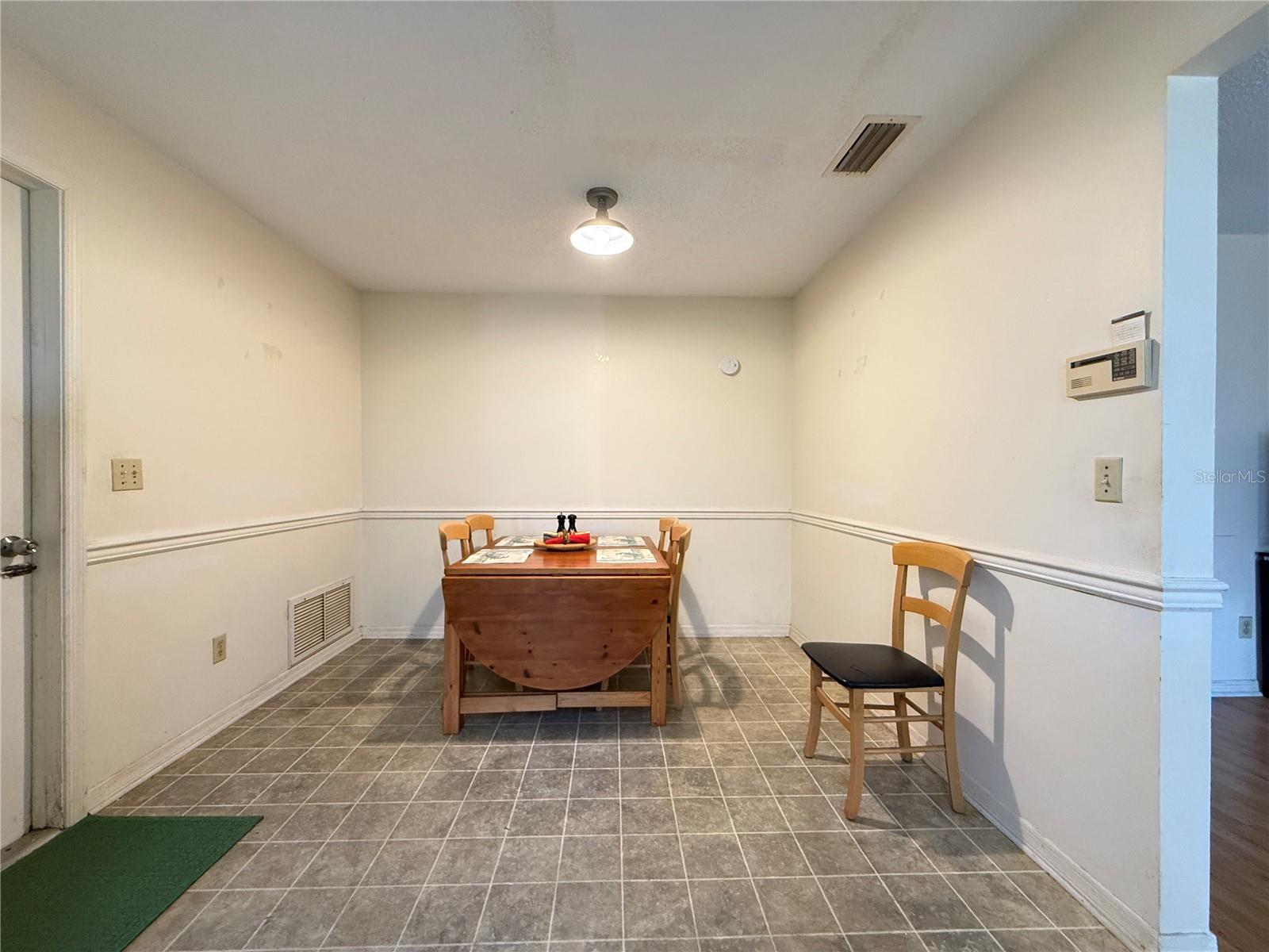 Image 4 of 64 For 622 Goodwin Avenue