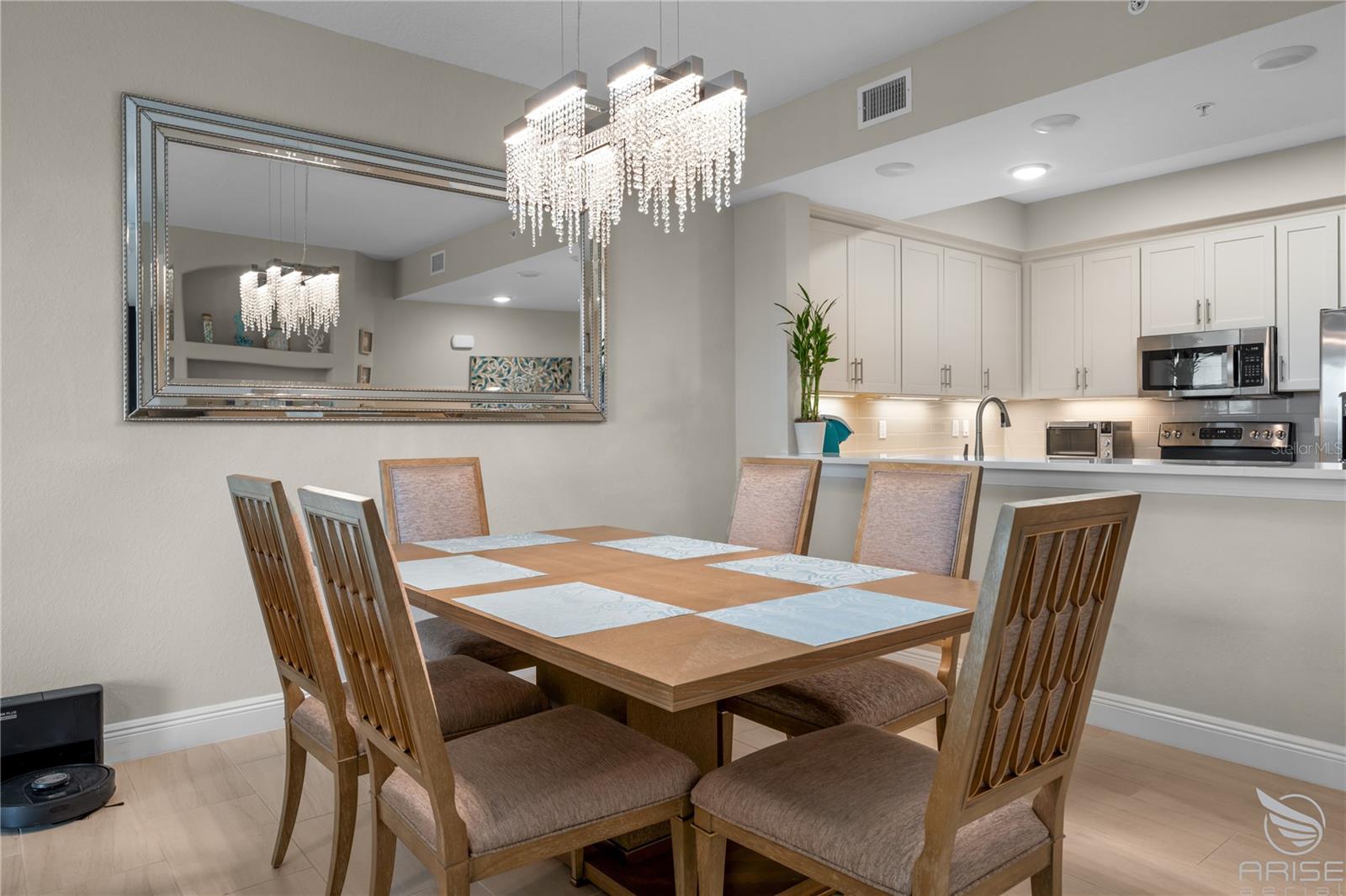 Image 22 of 54 For 1 Riverwalk Drive 305