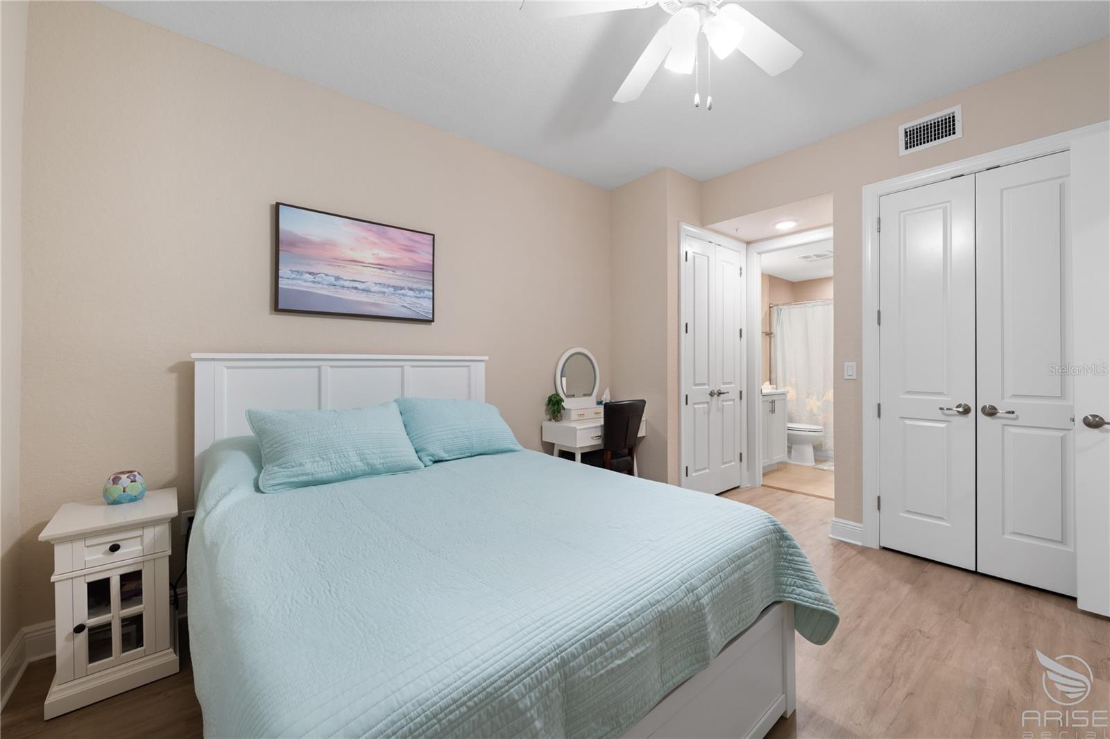 Image 33 of 54 For 1 Riverwalk Drive 305