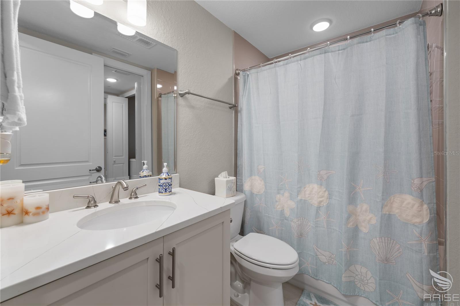 Image 35 of 54 For 1 Riverwalk Drive 305