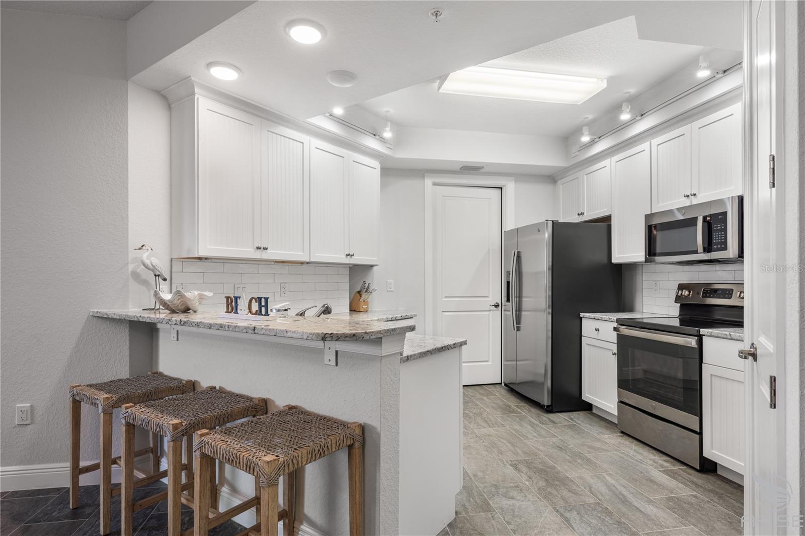 Image 15 of 52 For 1 Riverwalk Drive 306