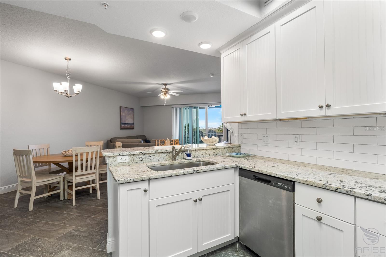 Image 19 of 52 For 1 Riverwalk Drive 306