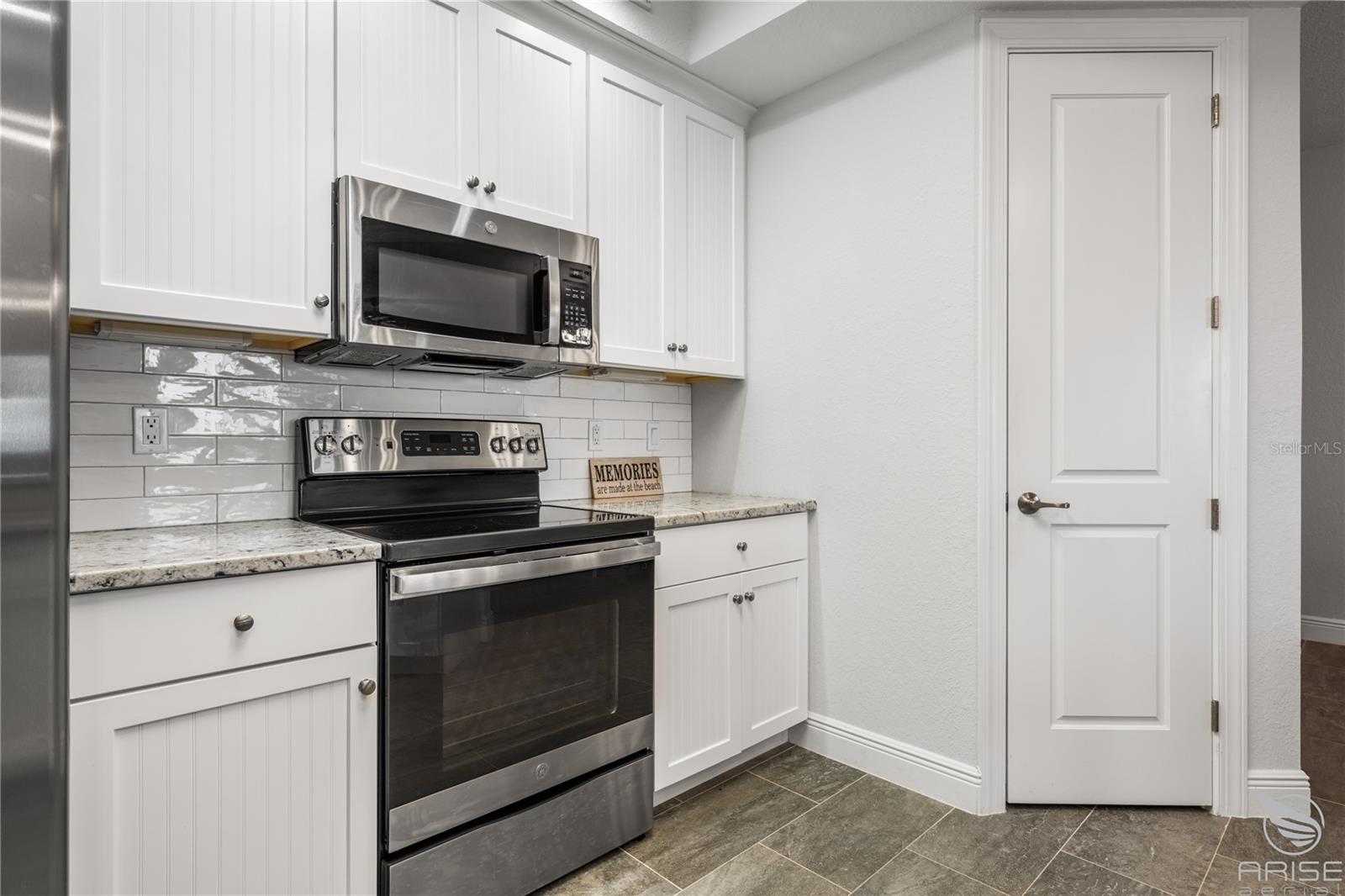 Image 24 of 52 For 1 Riverwalk Drive 306