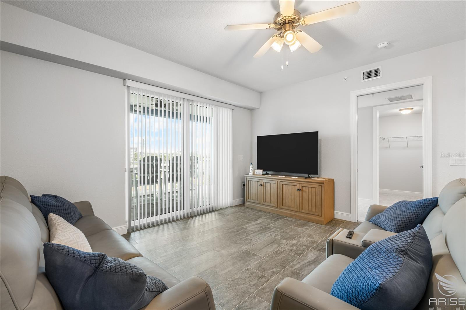 Image 28 of 52 For 1 Riverwalk Drive 306