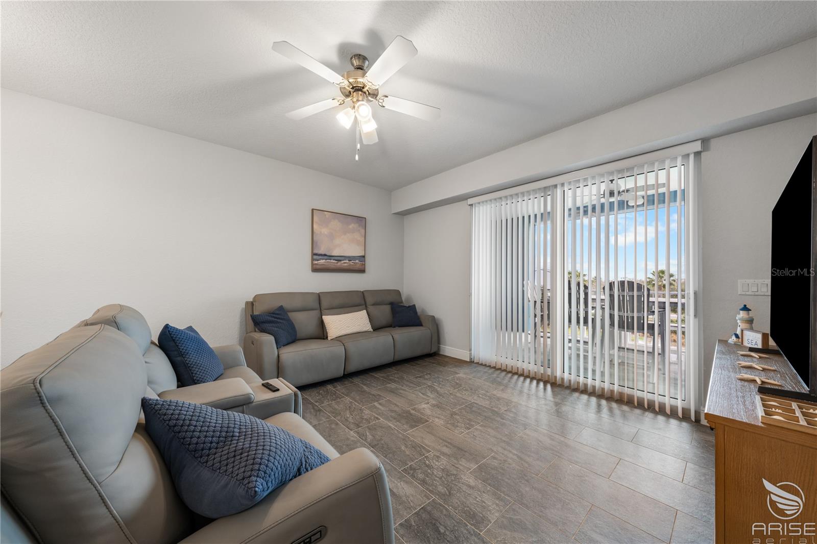 Image 29 of 52 For 1 Riverwalk Drive 306