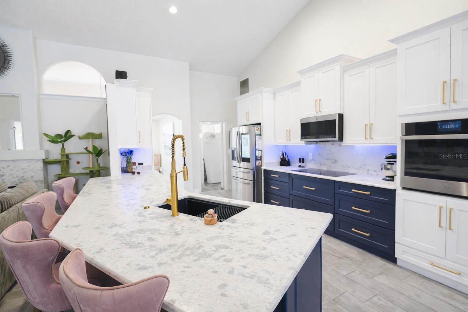 Image 4 of 21 For 731 Breezy Oak Court