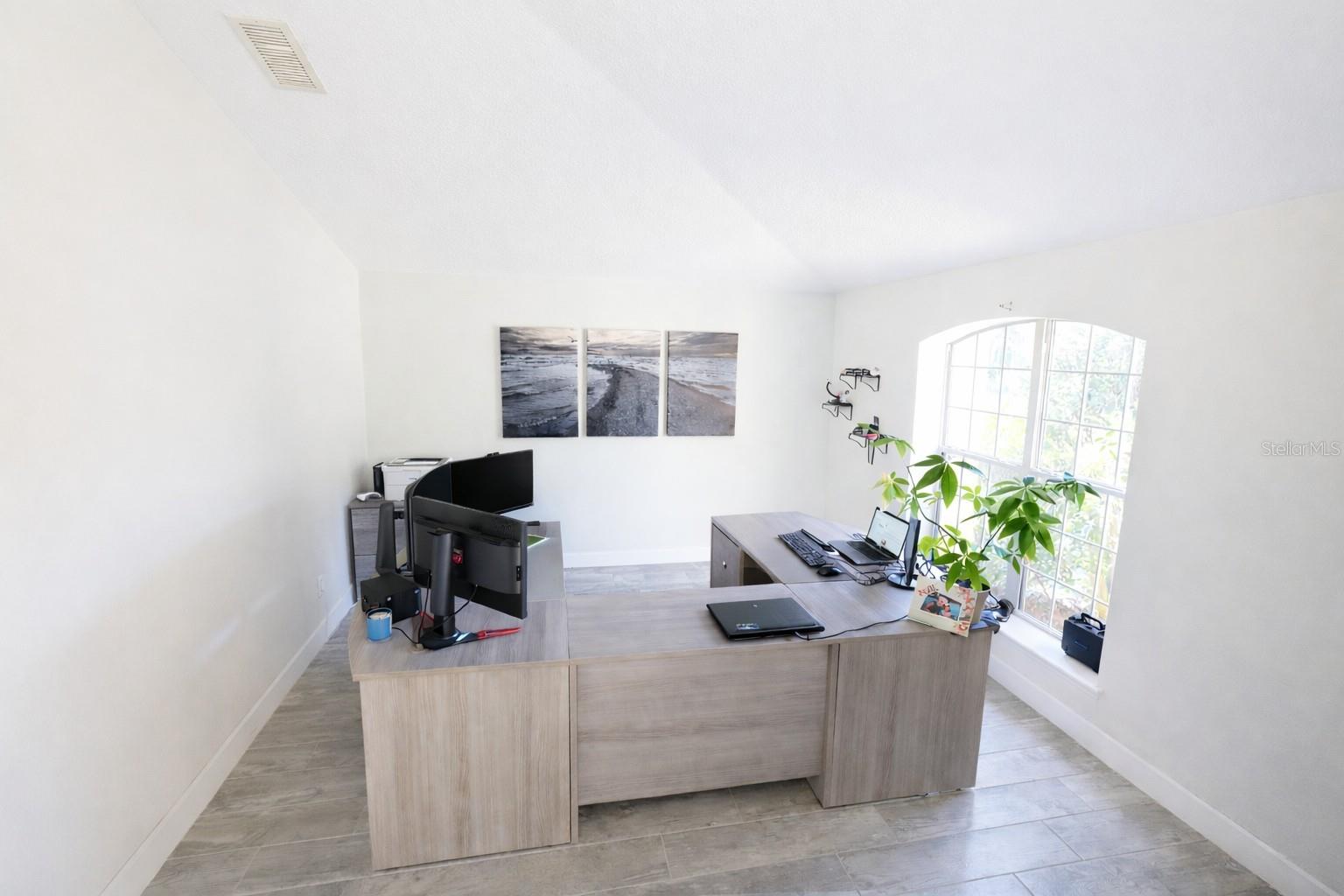 Image 5 of 21 For 731 Breezy Oak Court