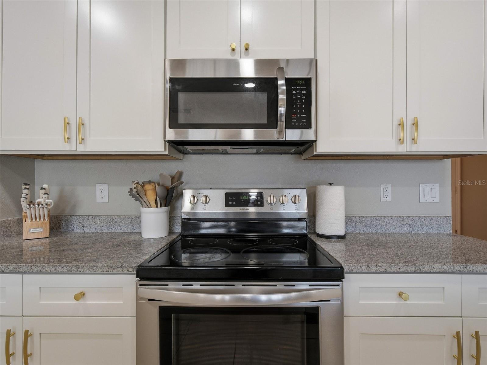 Image 11 of 53 For 459 Pink Coral Lane