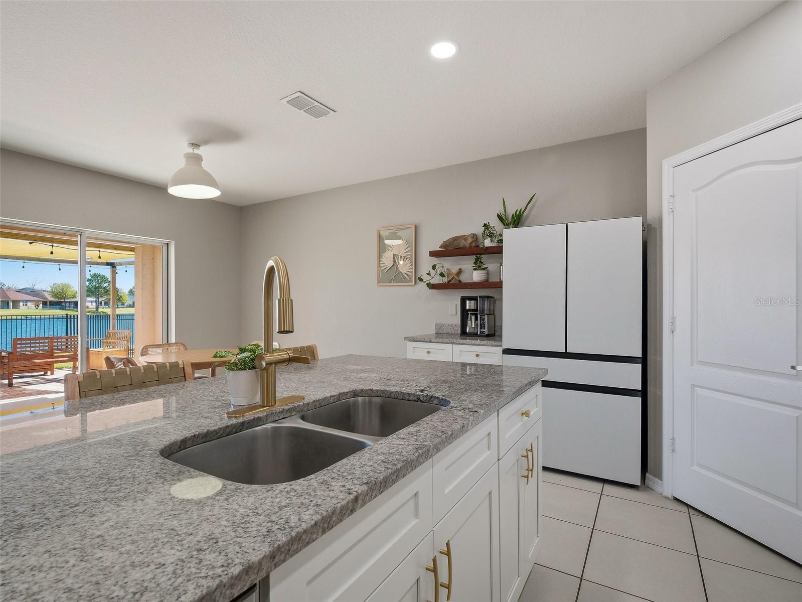 Image 12 of 53 For 459 Pink Coral Lane