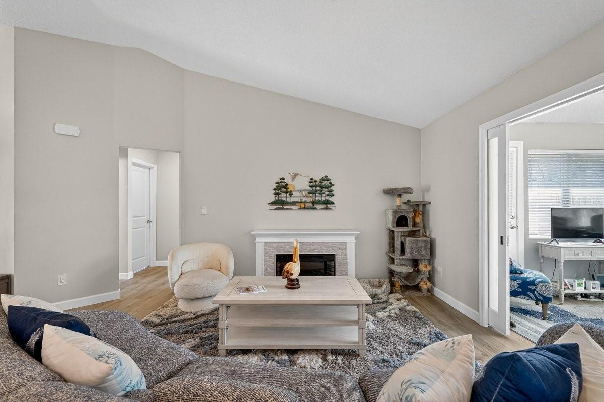 Image 5 of 54 For 331 Citrus Open Drive