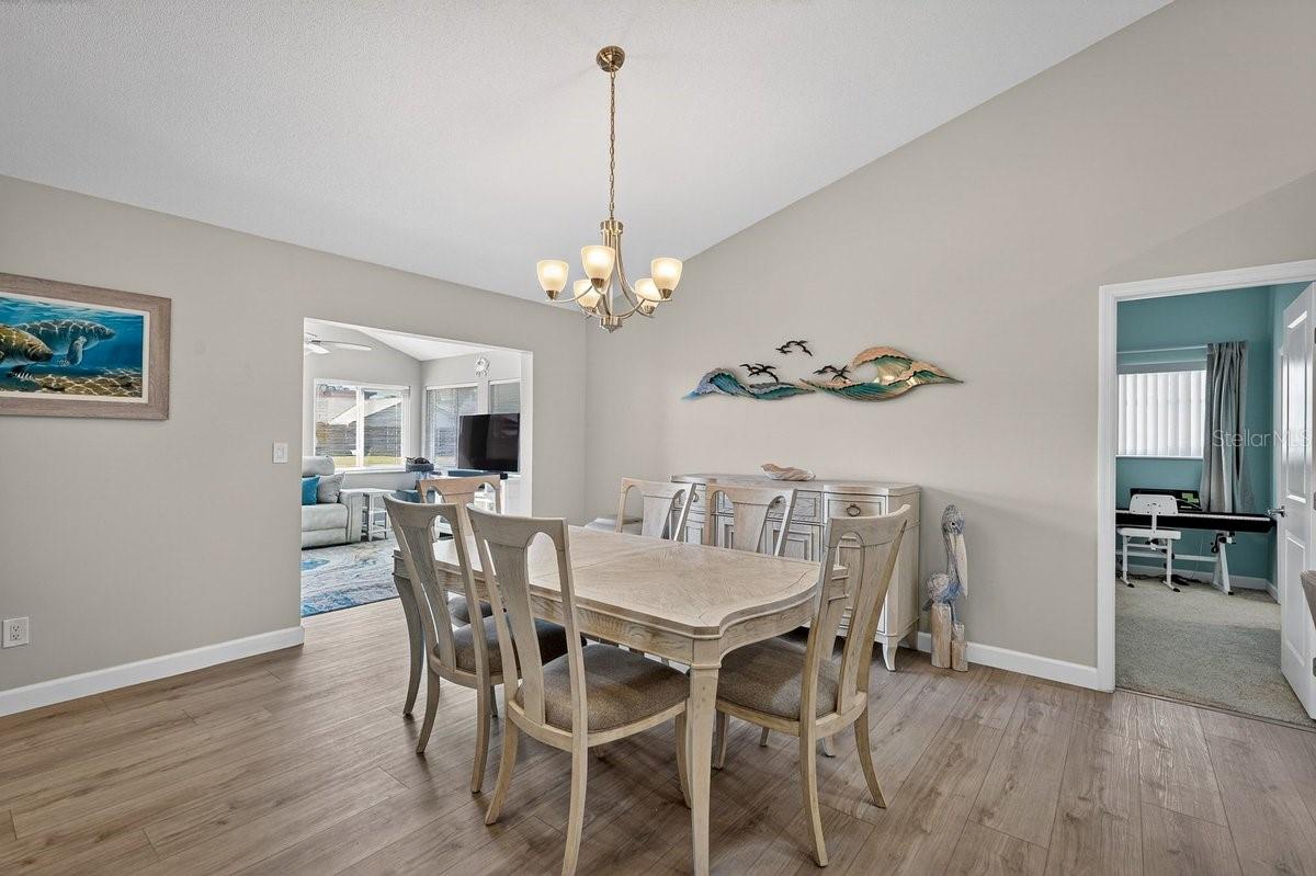 Image 8 of 54 For 331 Citrus Open Drive