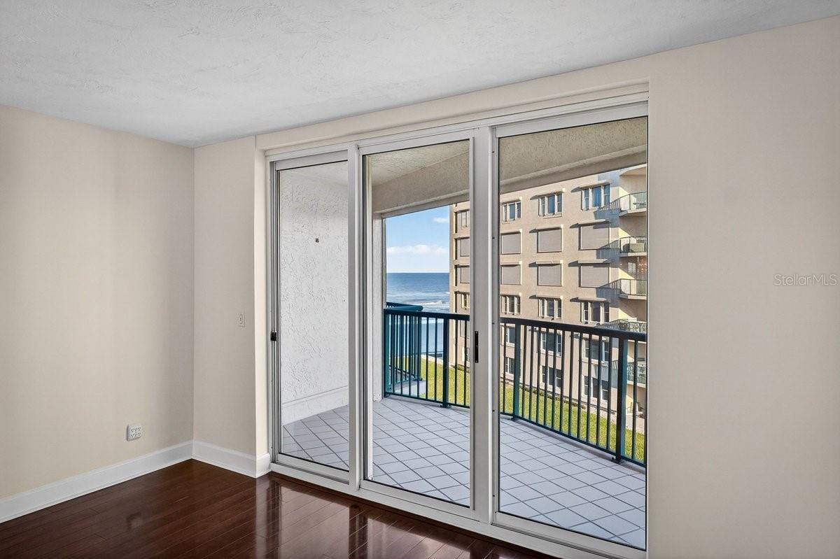 Image 14 of 51 For 4555 Atlantic Avenue 4411