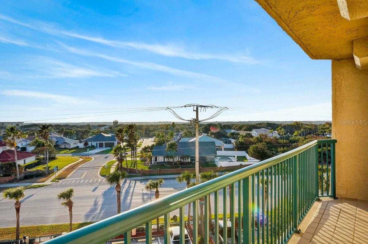 Image 18 of 51 For 4555 Atlantic Avenue 4411