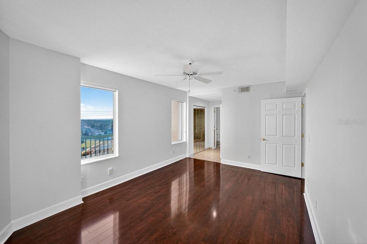 Image 25 of 51 For 4555 Atlantic Avenue 4411