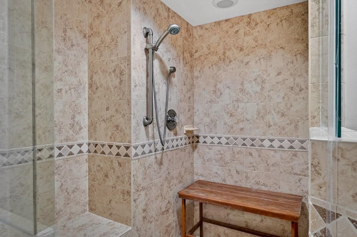 Image 29 of 51 For 4555 Atlantic Avenue 4411