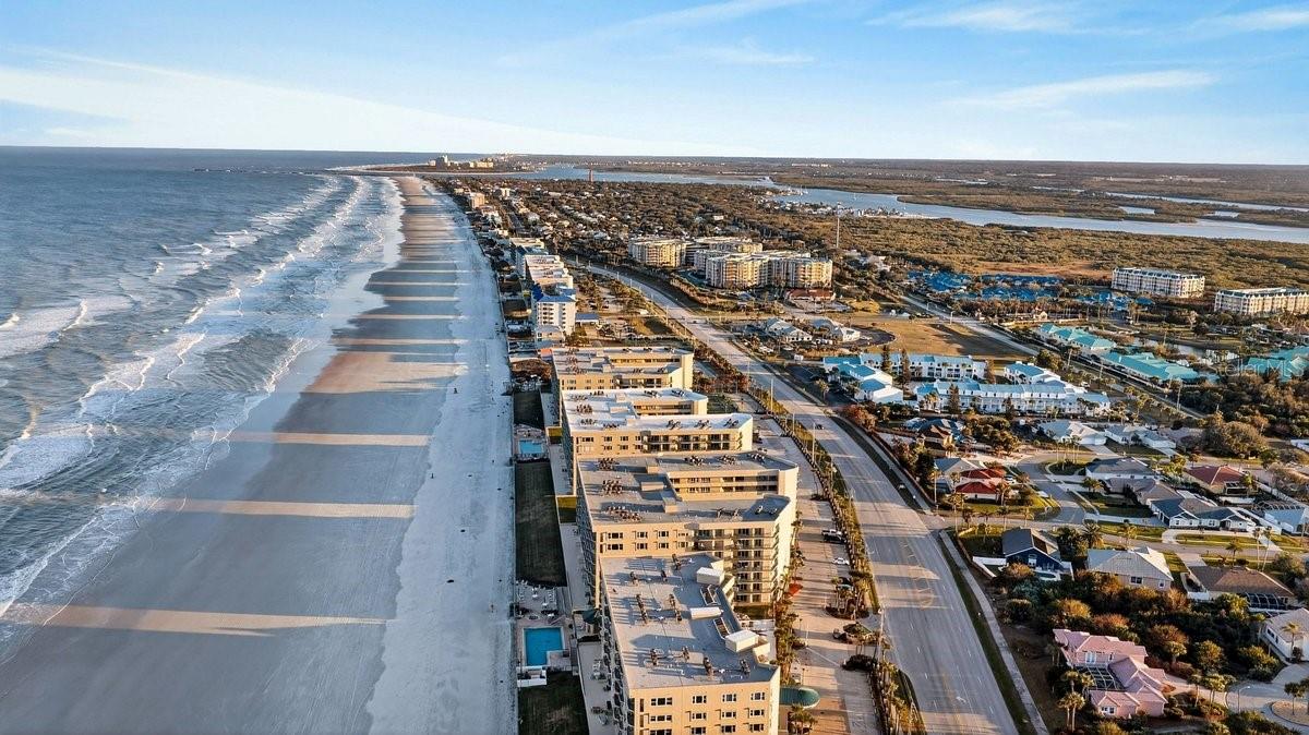 Image 47 of 51 For 4555 Atlantic Avenue 4411