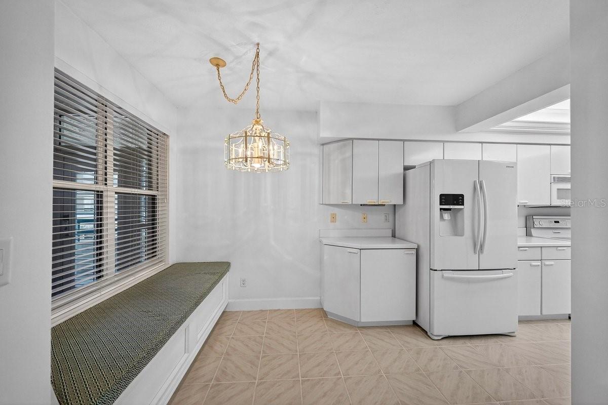 Image 5 of 51 For 4555 Atlantic Avenue 4411