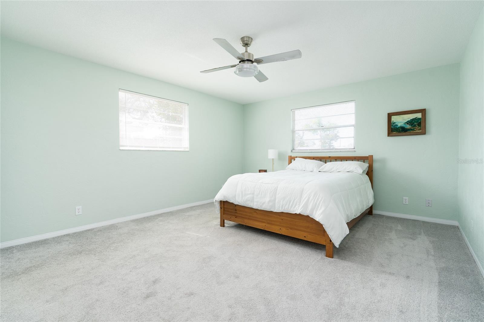 Image 12 of 31 For 743 Knollview Boulevard