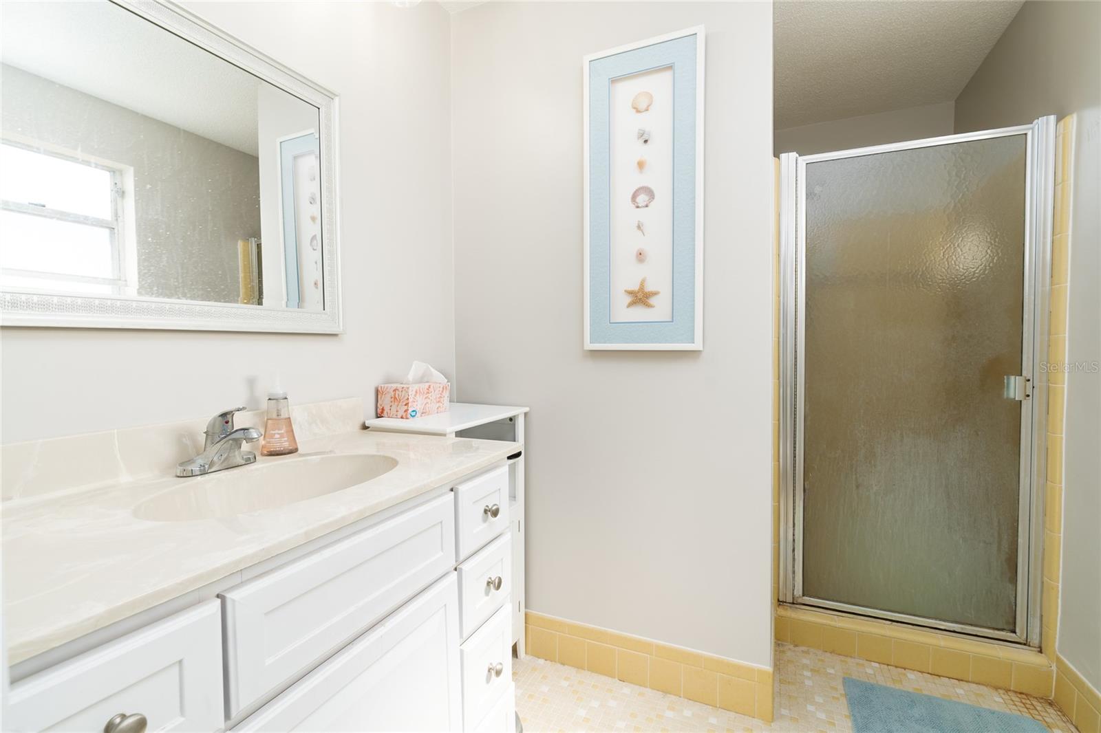 Image 14 of 31 For 743 Knollview Boulevard