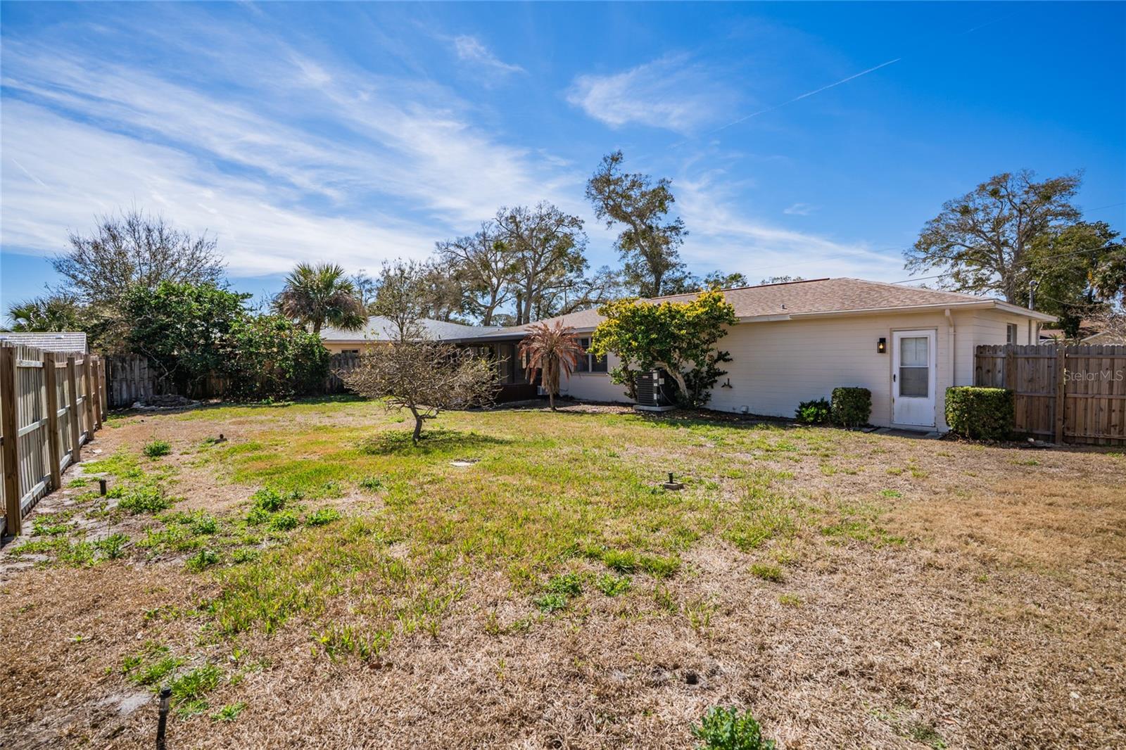 Image 26 of 31 For 743 Knollview Boulevard