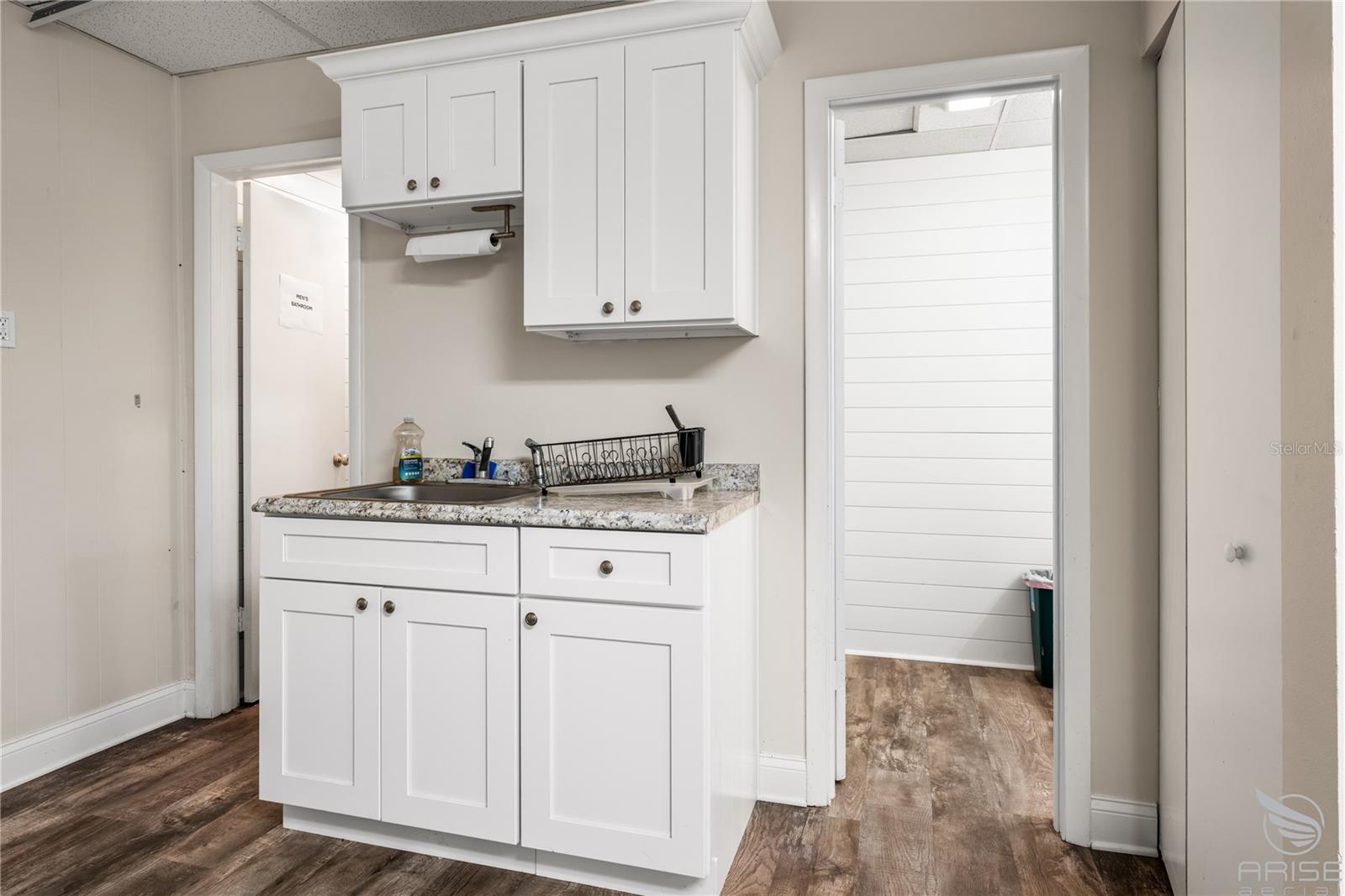 Image 37 of 38 For 109 Magnolia Street