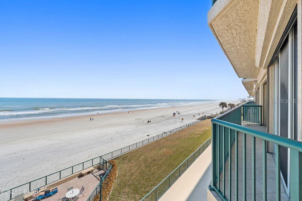 Image 19 of 47 For 4575 Atlantic Avenue 6303