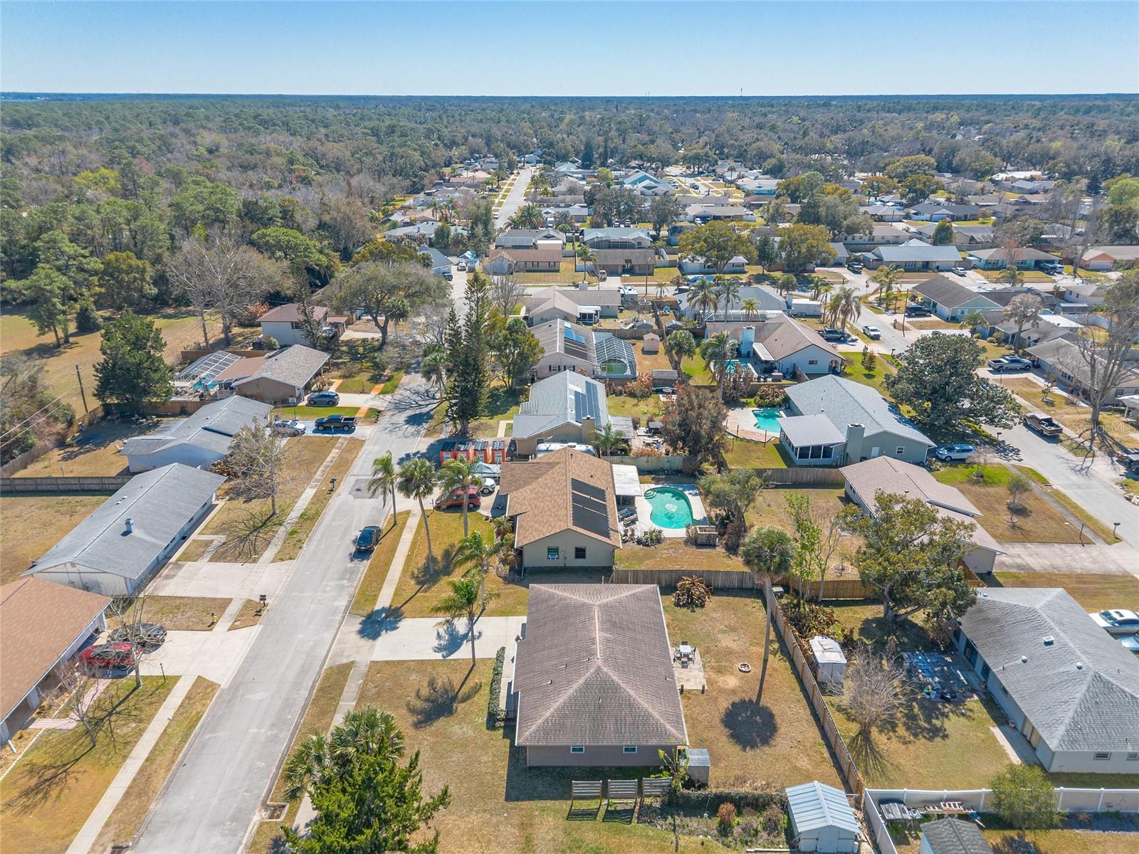 Image 37 of 39 For 220 Leisure Circle