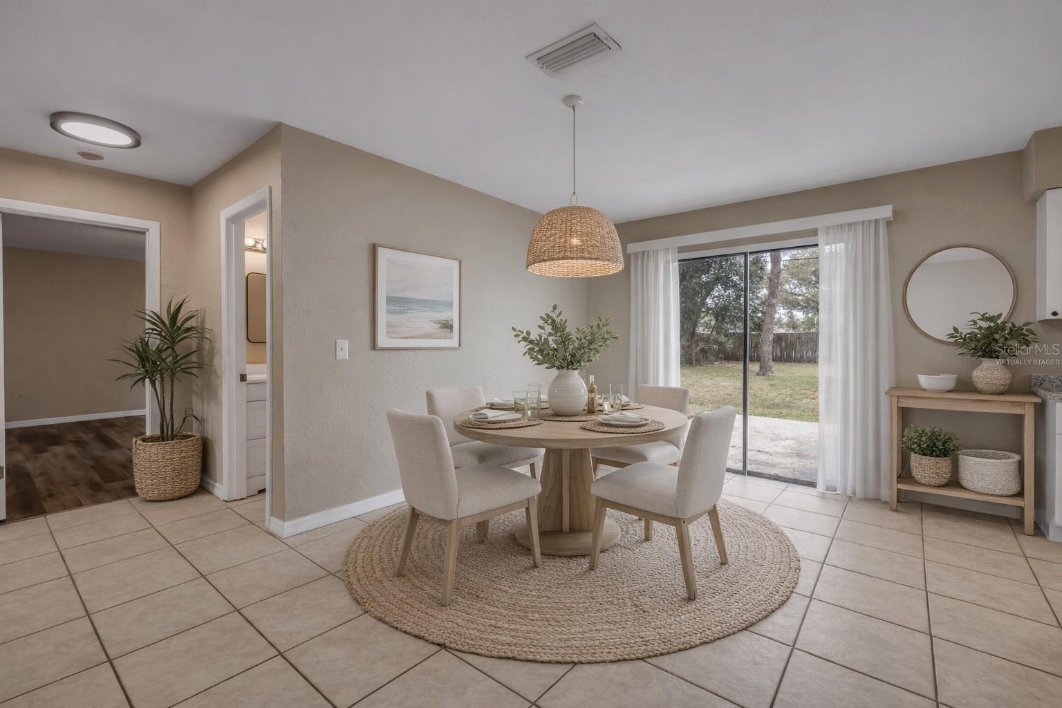 Image 18 of 58 For 2015 India Palm Drive