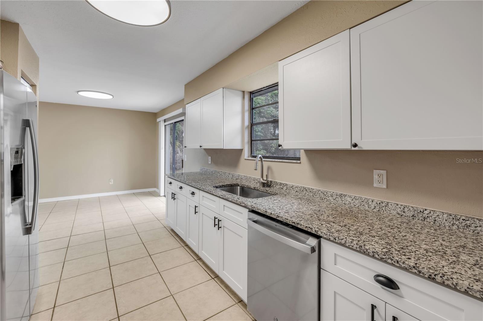 Image 24 of 58 For 2015 India Palm Drive