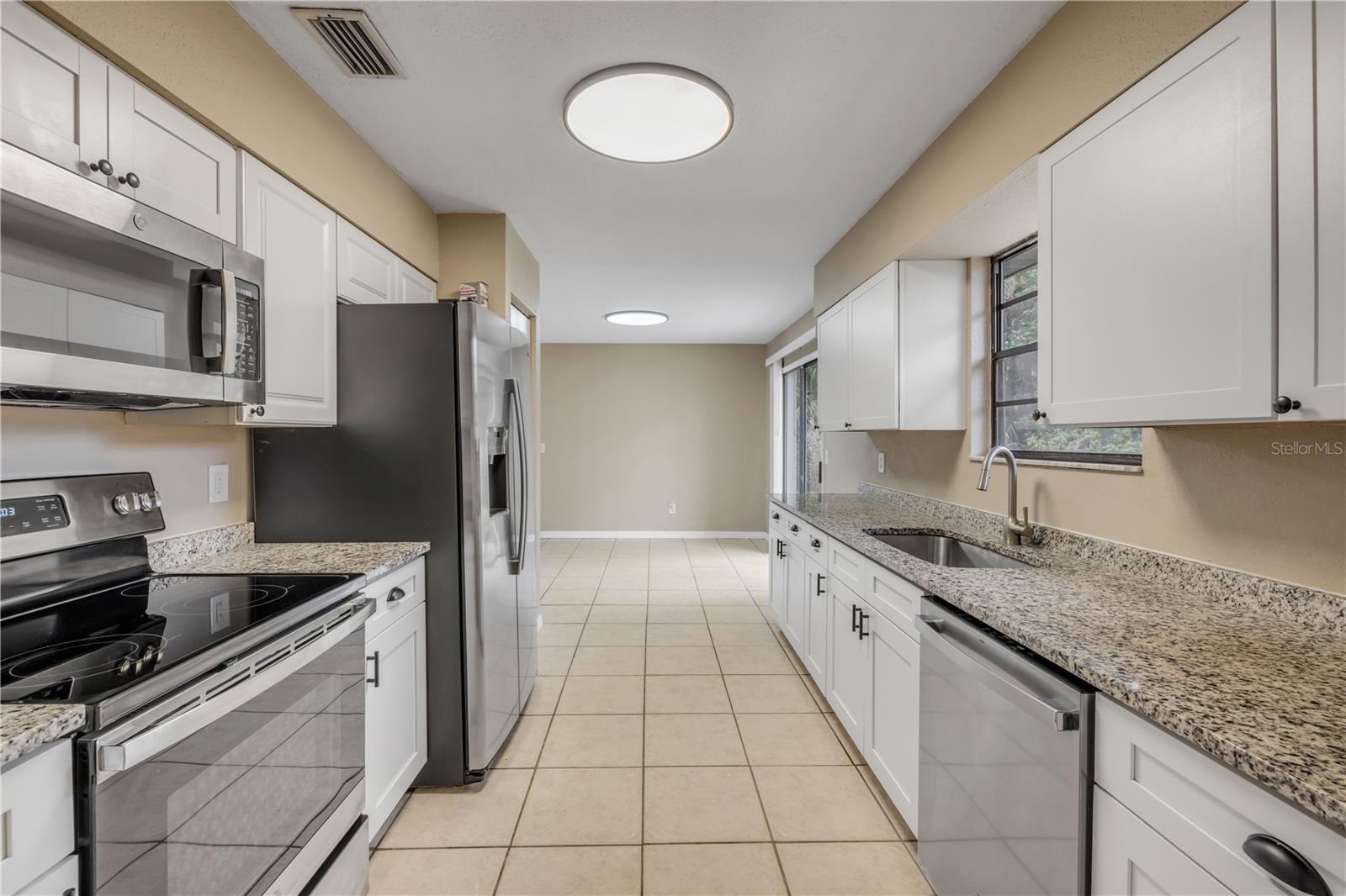 Image 26 of 58 For 2015 India Palm Drive