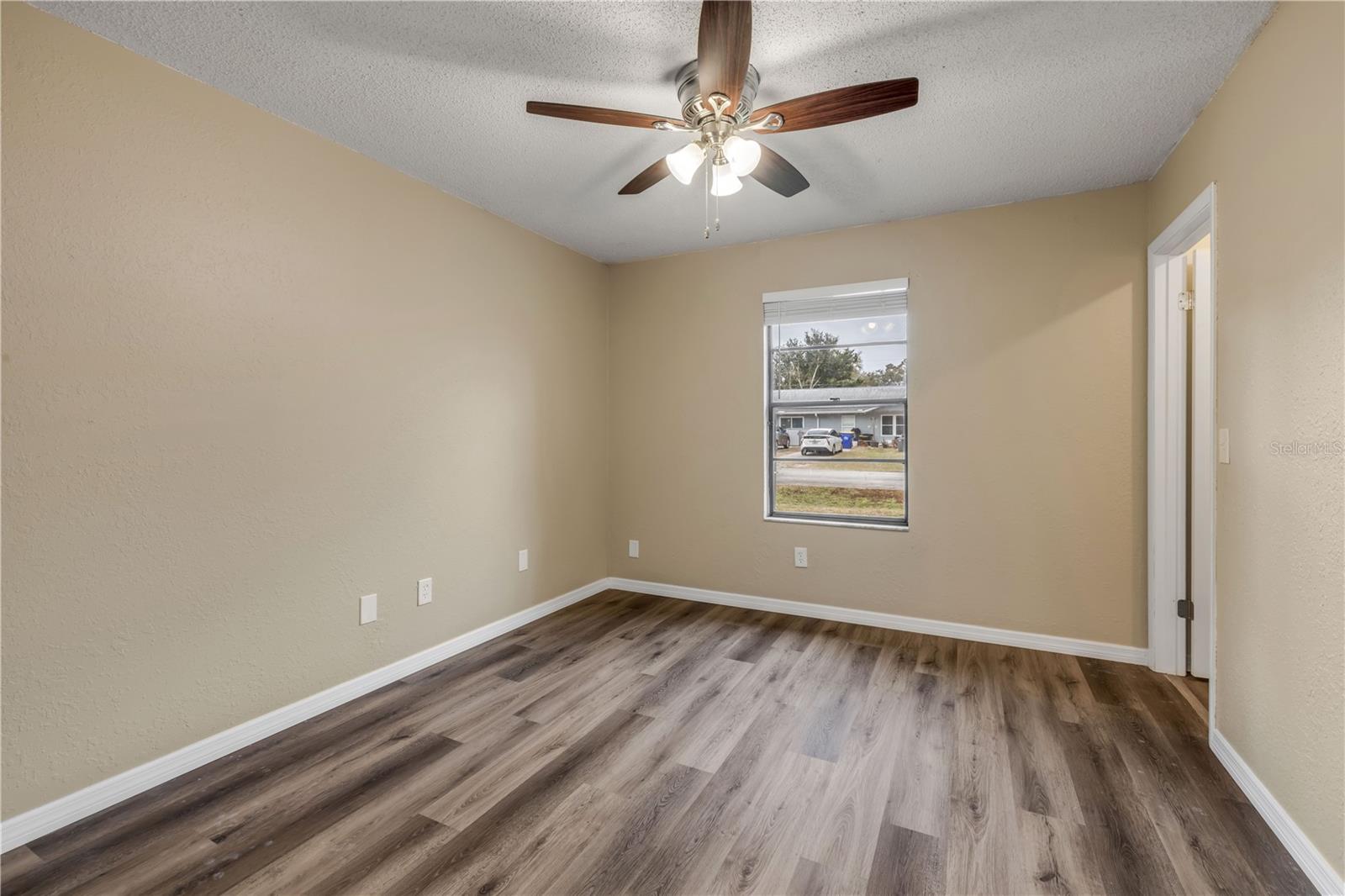 Image 32 of 58 For 2015 India Palm Drive