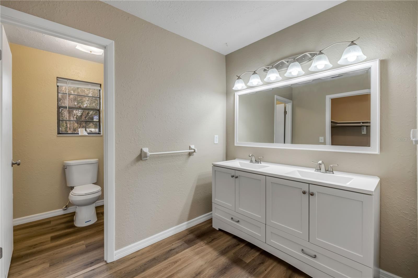 Image 38 of 58 For 2015 India Palm Drive