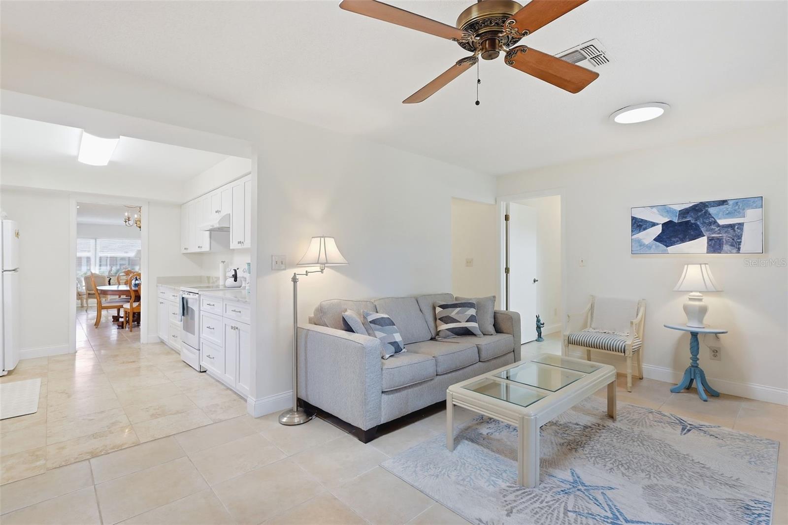 Image 23 of 44 For 727 Green Road