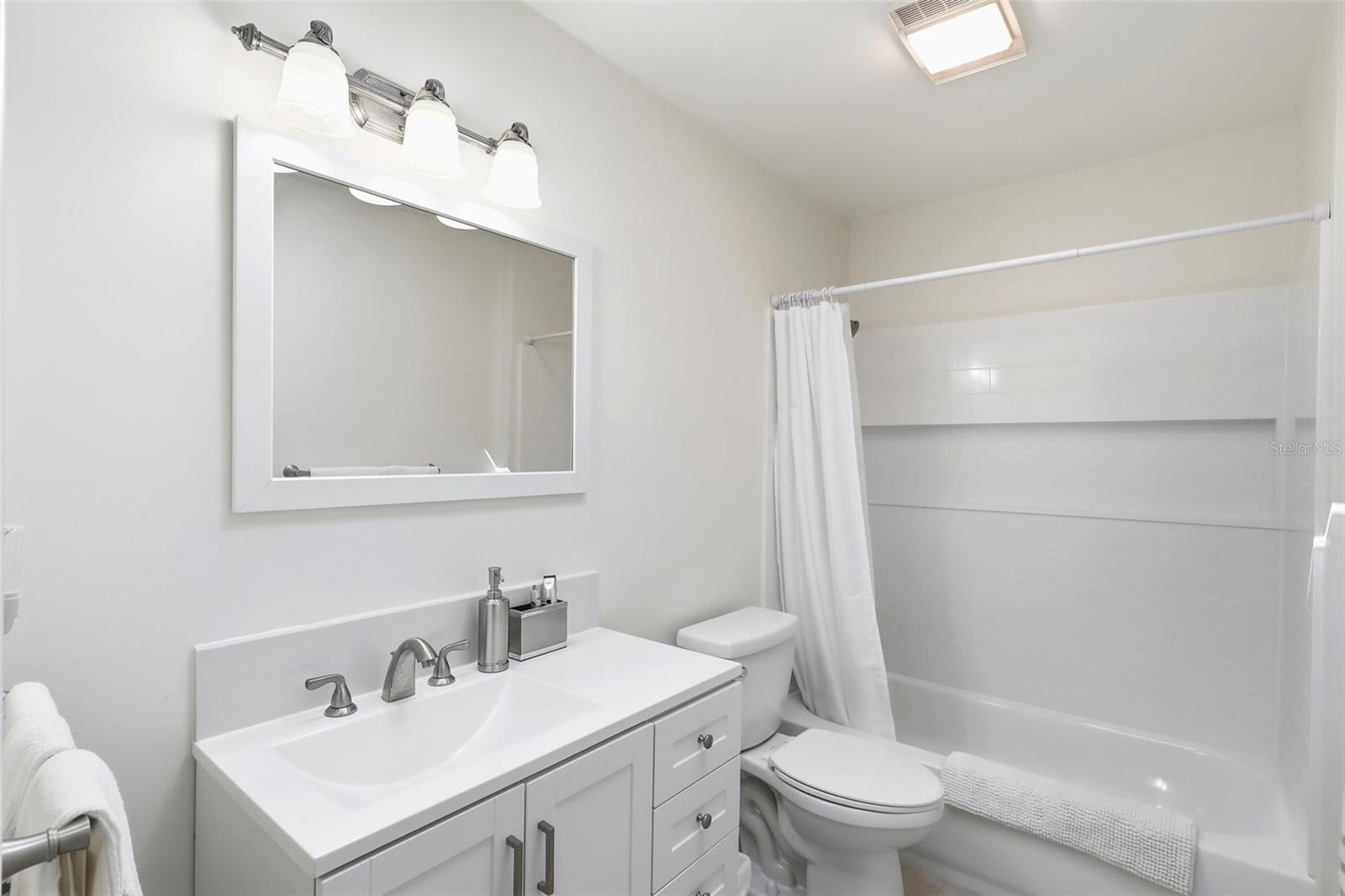 Image 30 of 44 For 727 Green Road