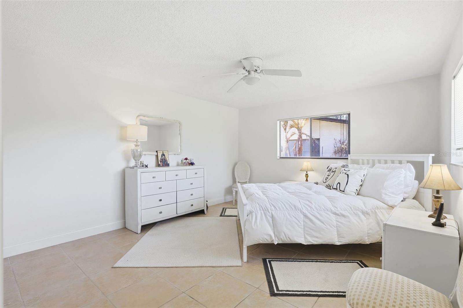 Image 33 of 44 For 727 Green Road