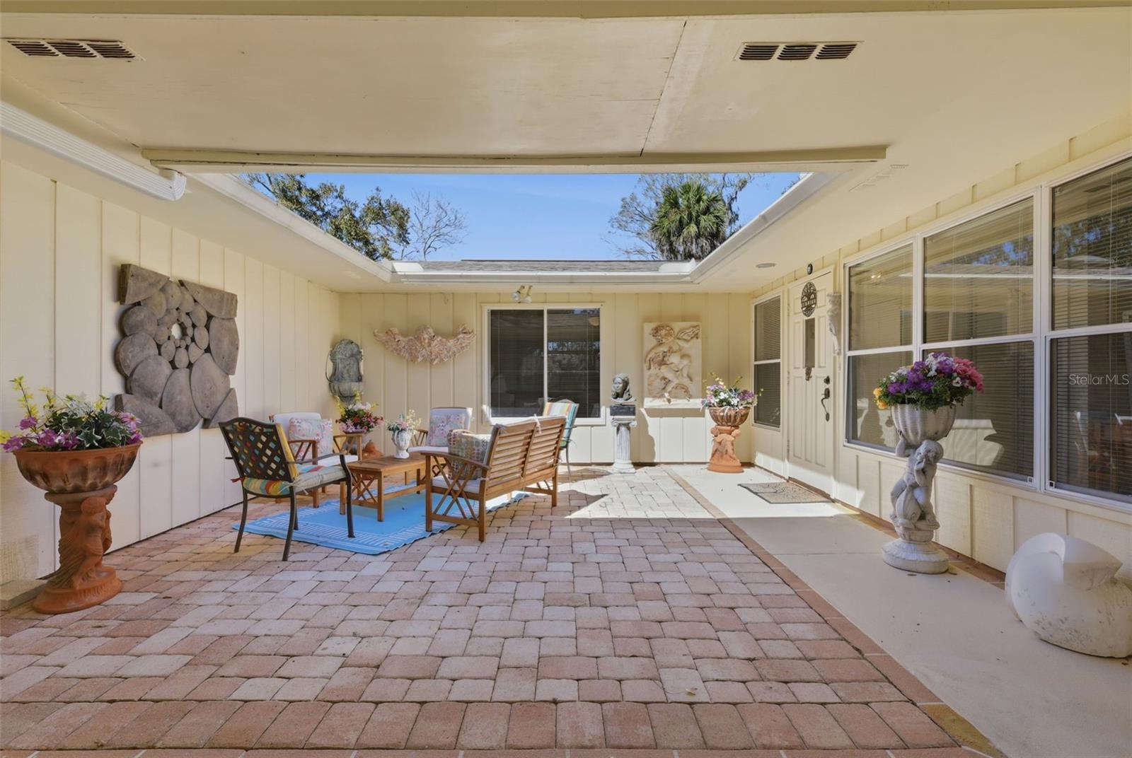 Image 5 of 44 For 727 Green Road