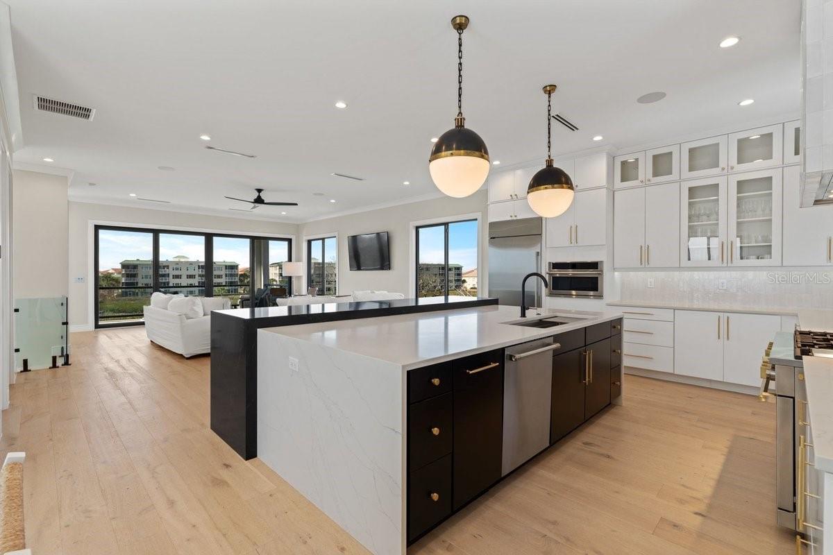 Image 21 of 70 For 552 Peninsula Avenue