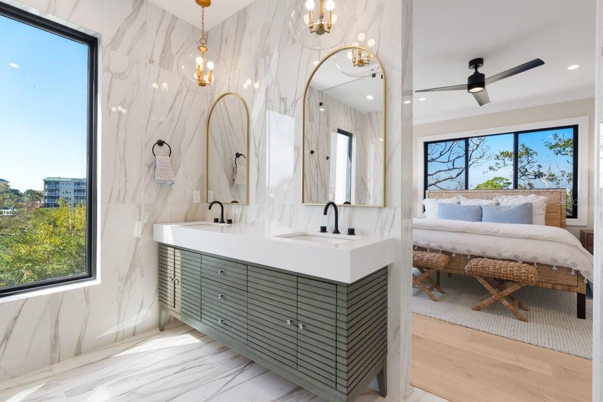 Image 35 of 70 For 552 Peninsula Avenue