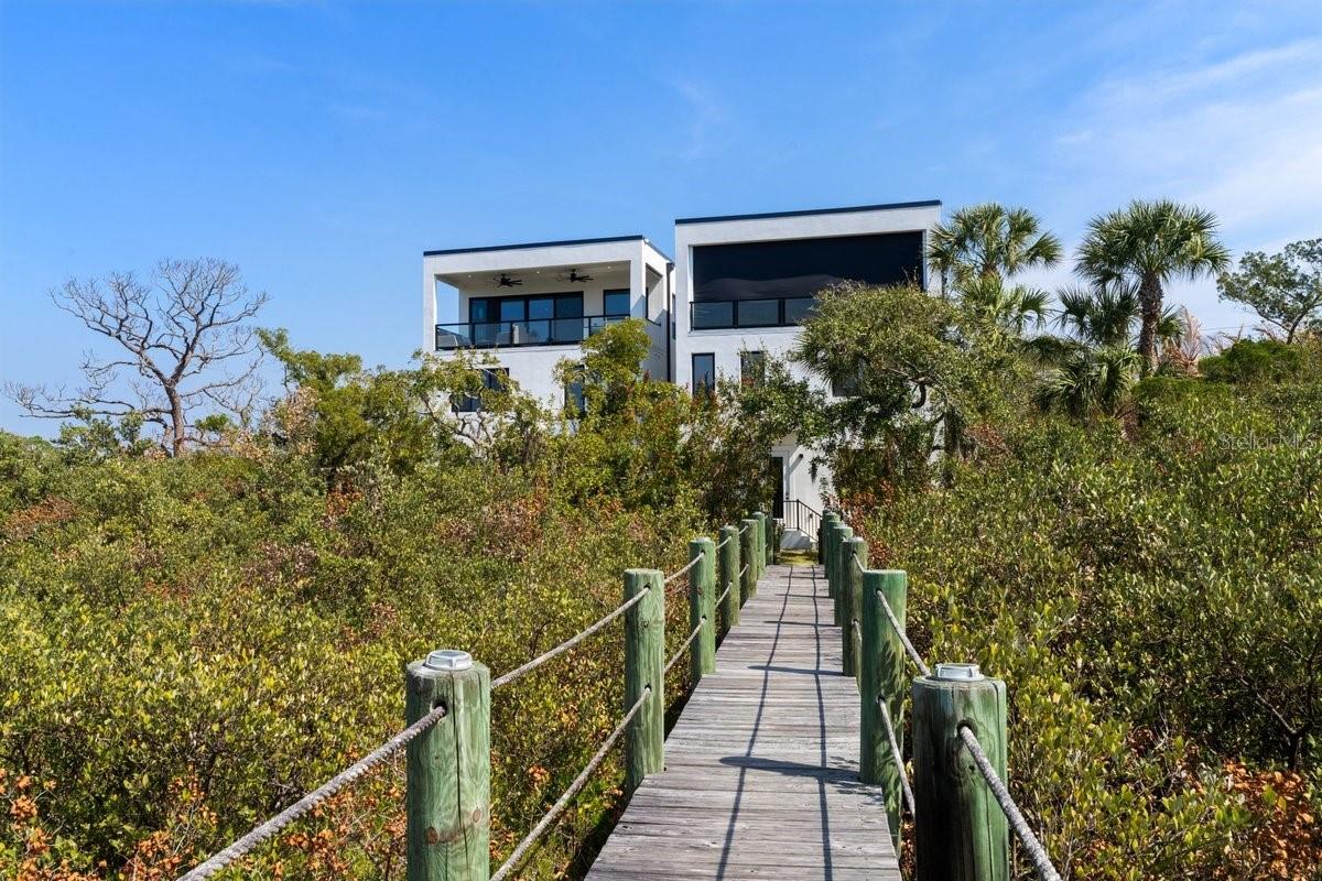 Image 66 of 70 For 552 Peninsula Avenue