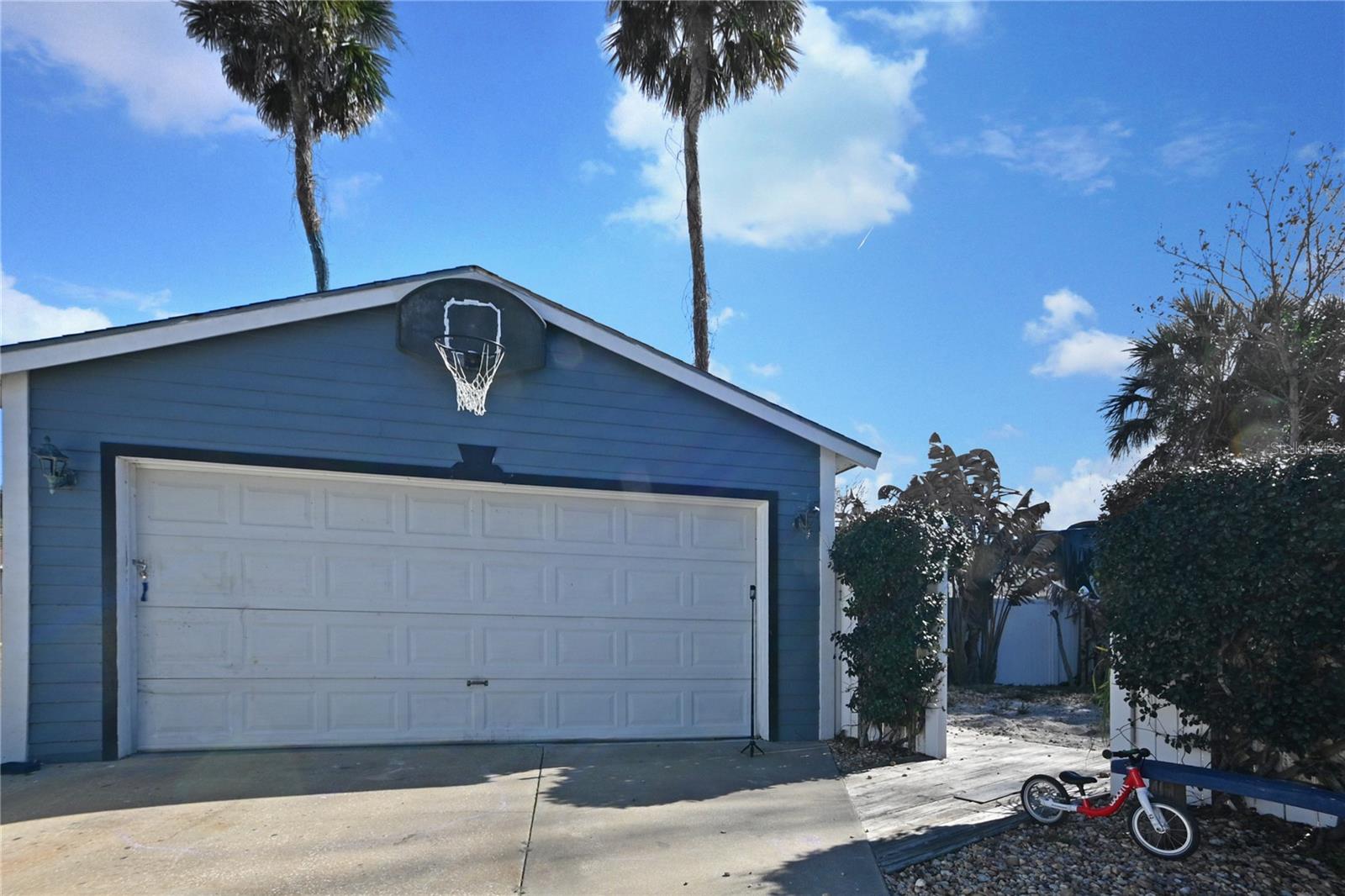 Image 34 of 42 For 118 Yelkca Terrace