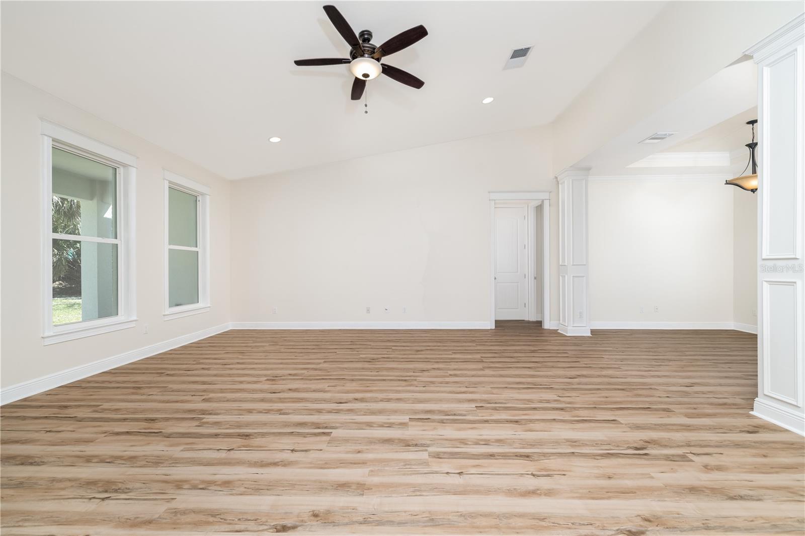 Image 8 of 31 For 4609 Atlantic Avenue