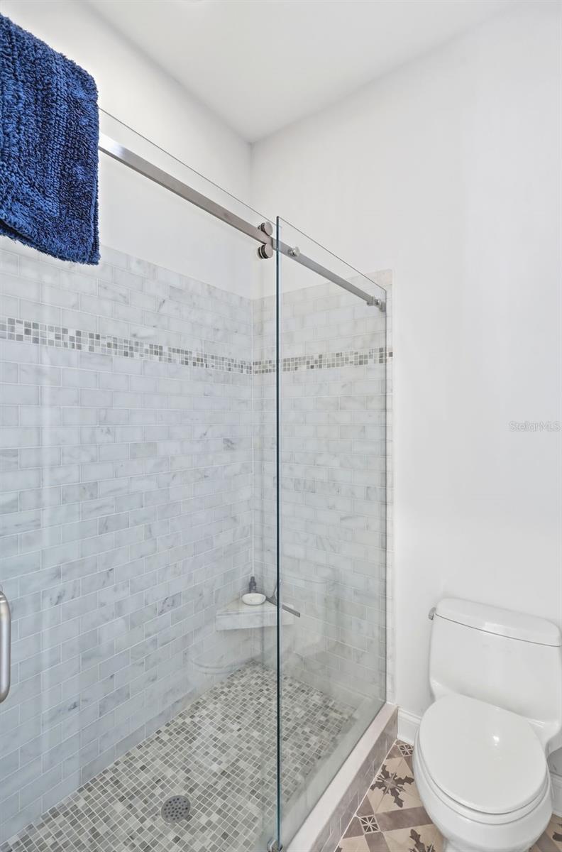 Listing photo id 20 for 2142 Villa Way