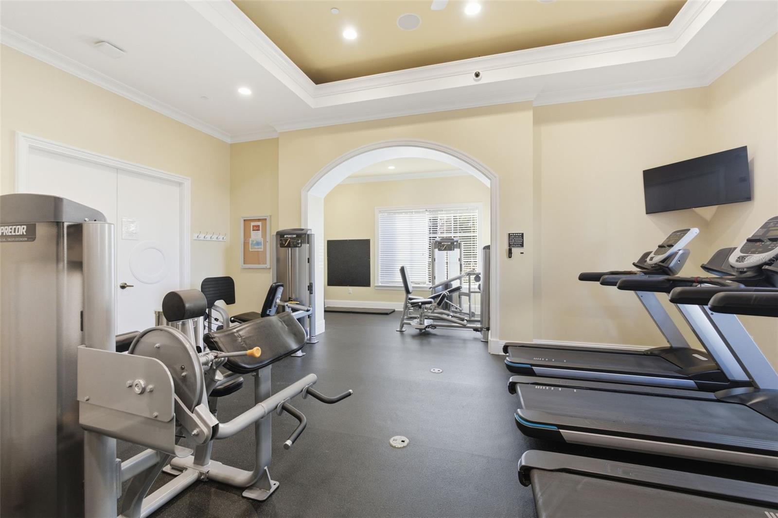 Listing photo id 46 for 2142 Villa Way