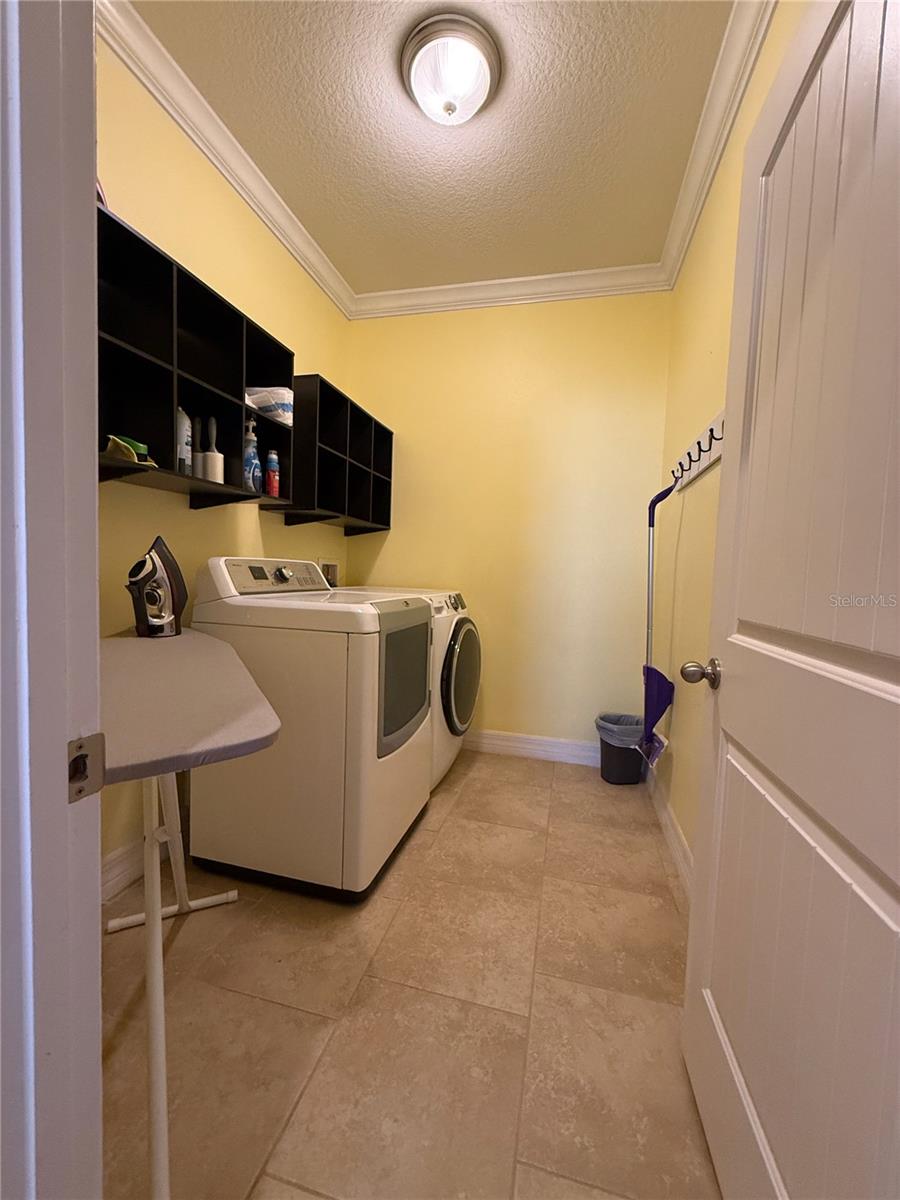 Image 12 of 39 For 264 Birkdale Drive