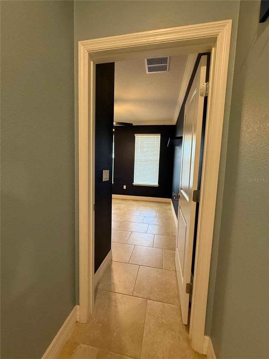 Image 18 of 39 For 264 Birkdale Drive