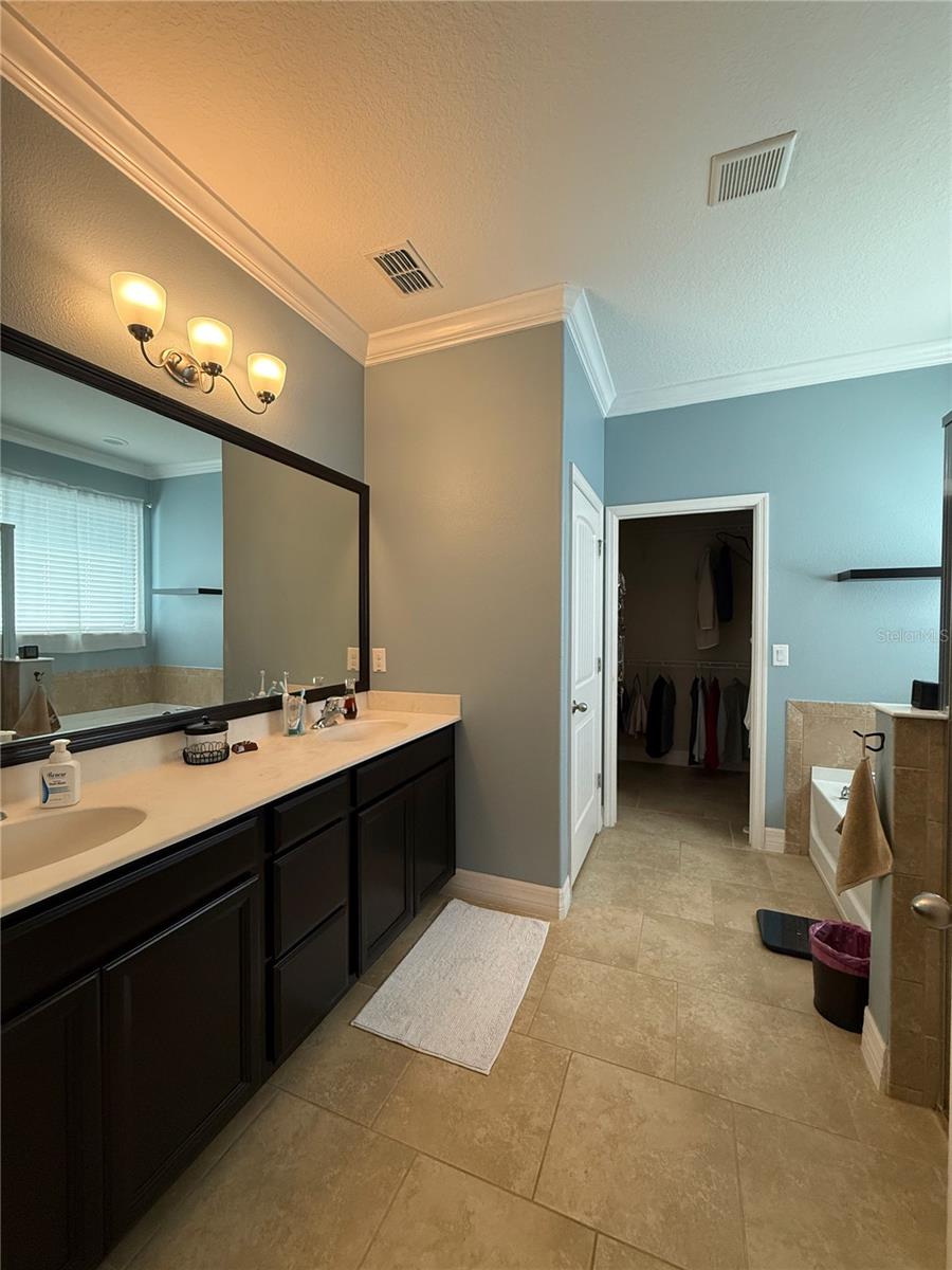 Image 32 of 39 For 264 Birkdale Drive