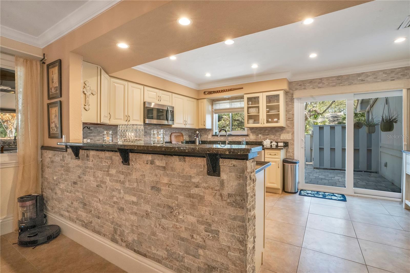 Image 12 of 45 For 4300 Gull Cove