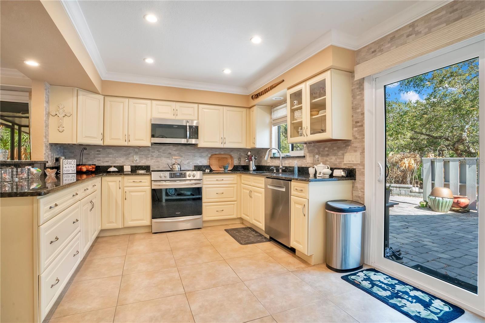 Image 14 of 45 For 4300 Gull Cove