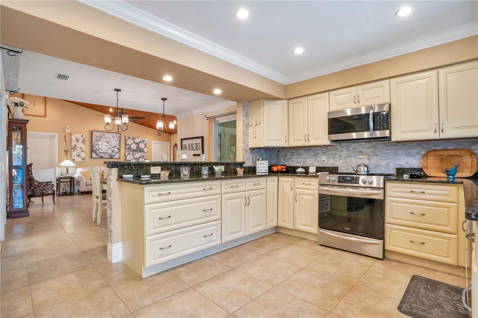 Image 15 of 45 For 4300 Gull Cove